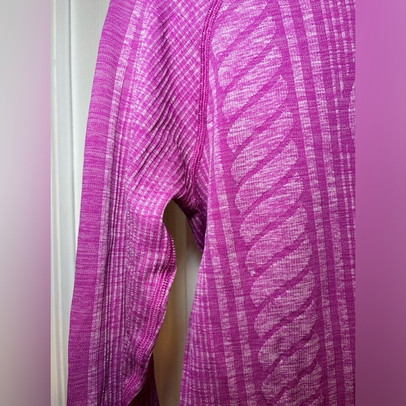 Lululemon - Casual Long Sleeve Rest Less Pullover in Heathered Ultra Violet - Picture 4 of 9